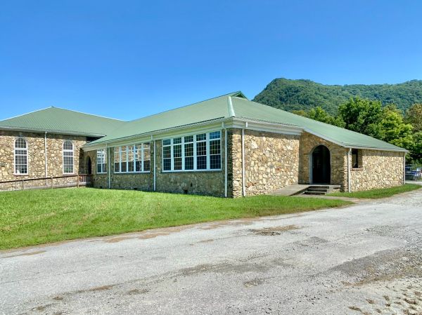 Old Spring Creek School, Spring Creek, NC