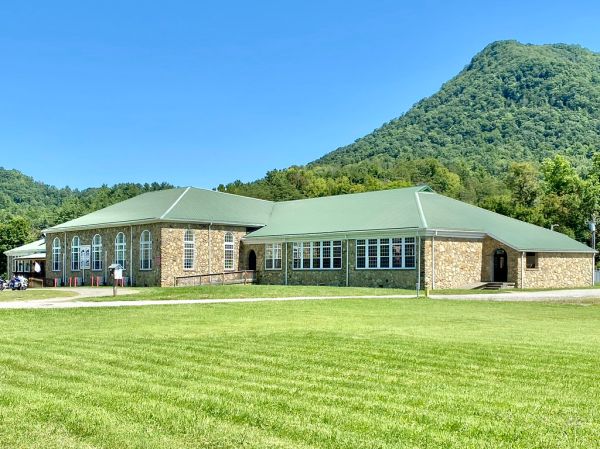 Old Spring Creek School, Spring Creek, NC