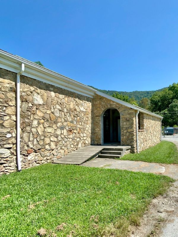 Old Spring Creek School, Spring Creek, NC
