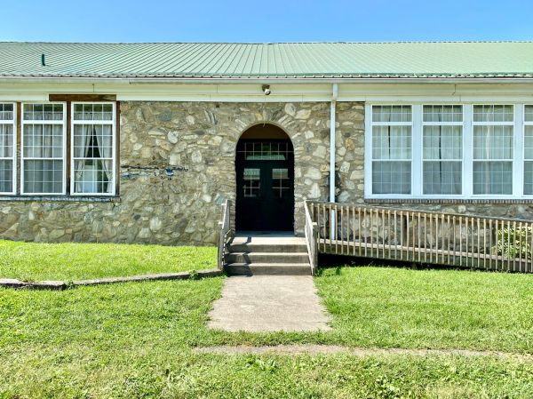 Old Spring Creek School, Spring Creek, NC