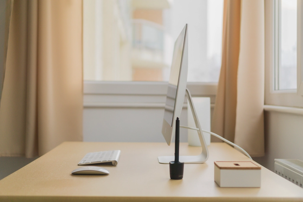 orderly computer workspace window