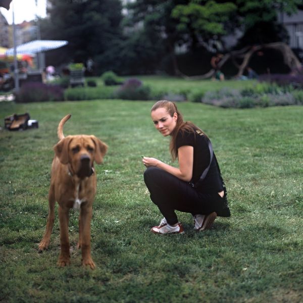 Pentacon Six + MC Biometar 2,8/120 - Girl with a Dog