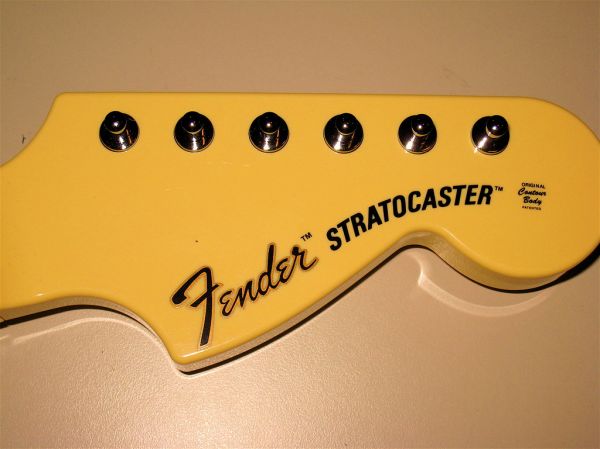 Plastic Strat