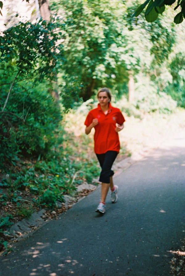 Praktica MTL 5 + Helios 44-2 2/58 - Running Woman