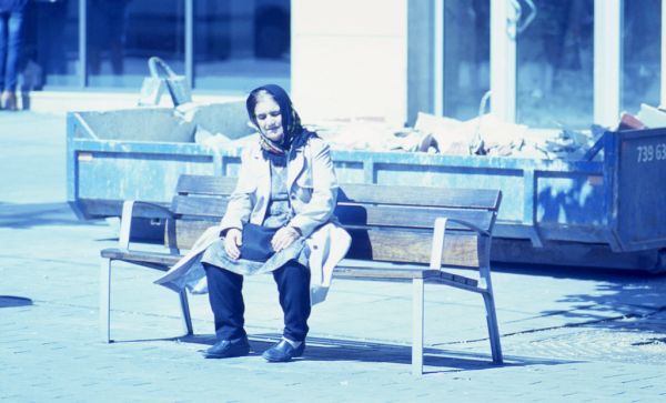 Praktica MTL 5 + Pentacon Electric 4/200 MC - Old Woman