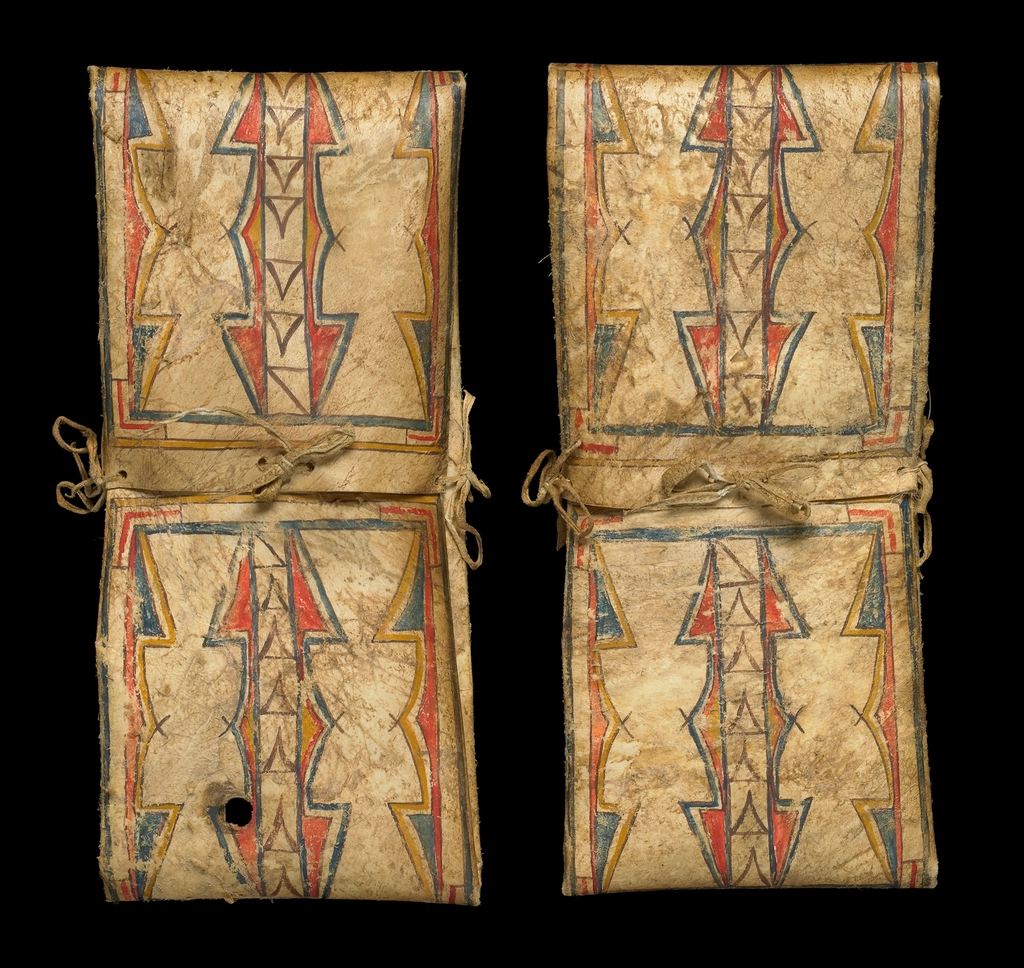 rectangular shape; 3 tie closures;