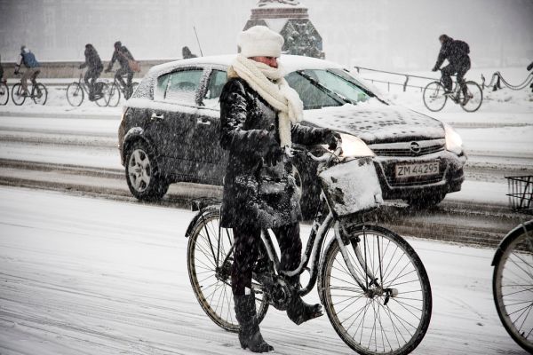 Red Light Pause - Cycling in Winter in Copenhagen