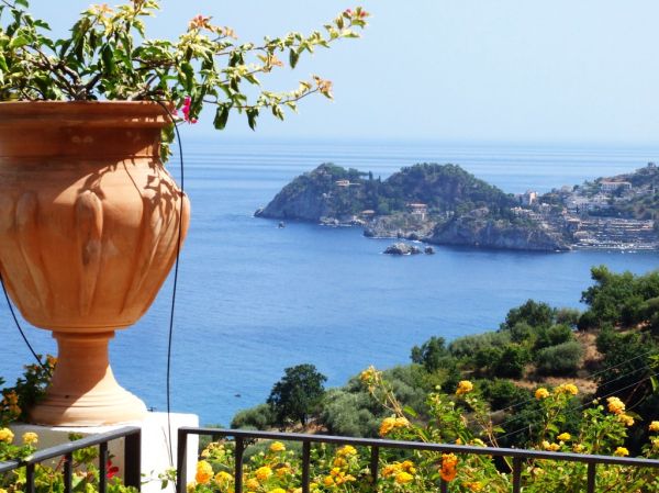 Taormina-Messina-Sicilia-Italy - Creative Commons by gnuckx