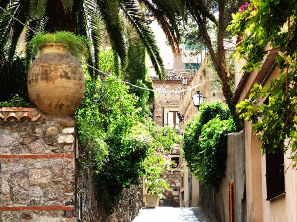 Taormina-Sicilia-Italy - Creative Commons by gnuckx