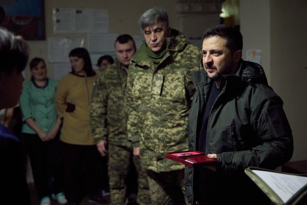 The Head of the State visited surgeons at a military hospital in Donetsk region, presented awards.