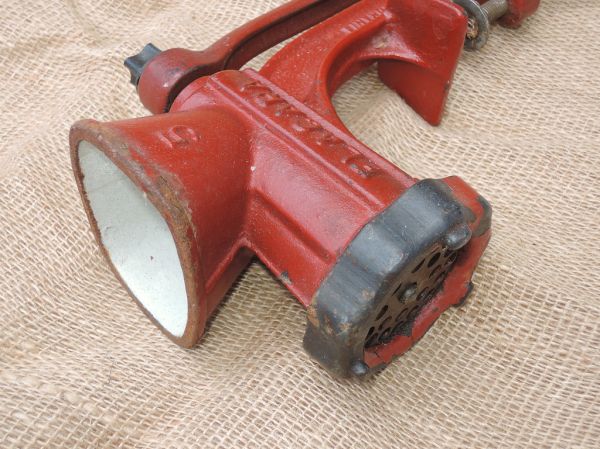 vintage_meat grinder_002