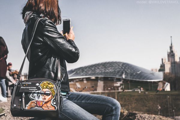 Woman with smartphone, Moscow