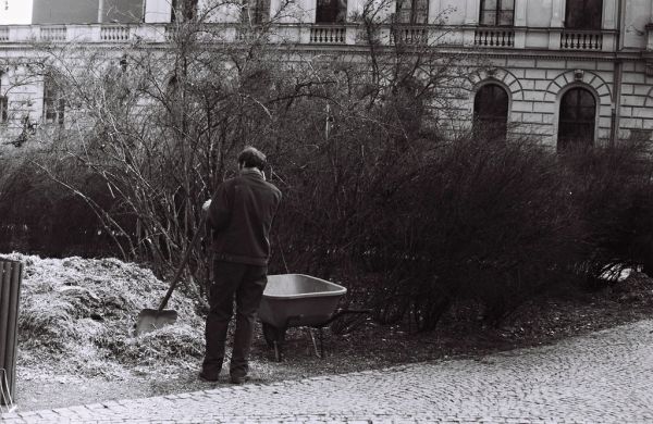 Zorki 4 + Industar-61 L/D - Worker in the Park on the Phone